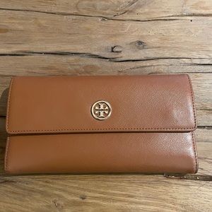 Tory Burch Robinson Wallet